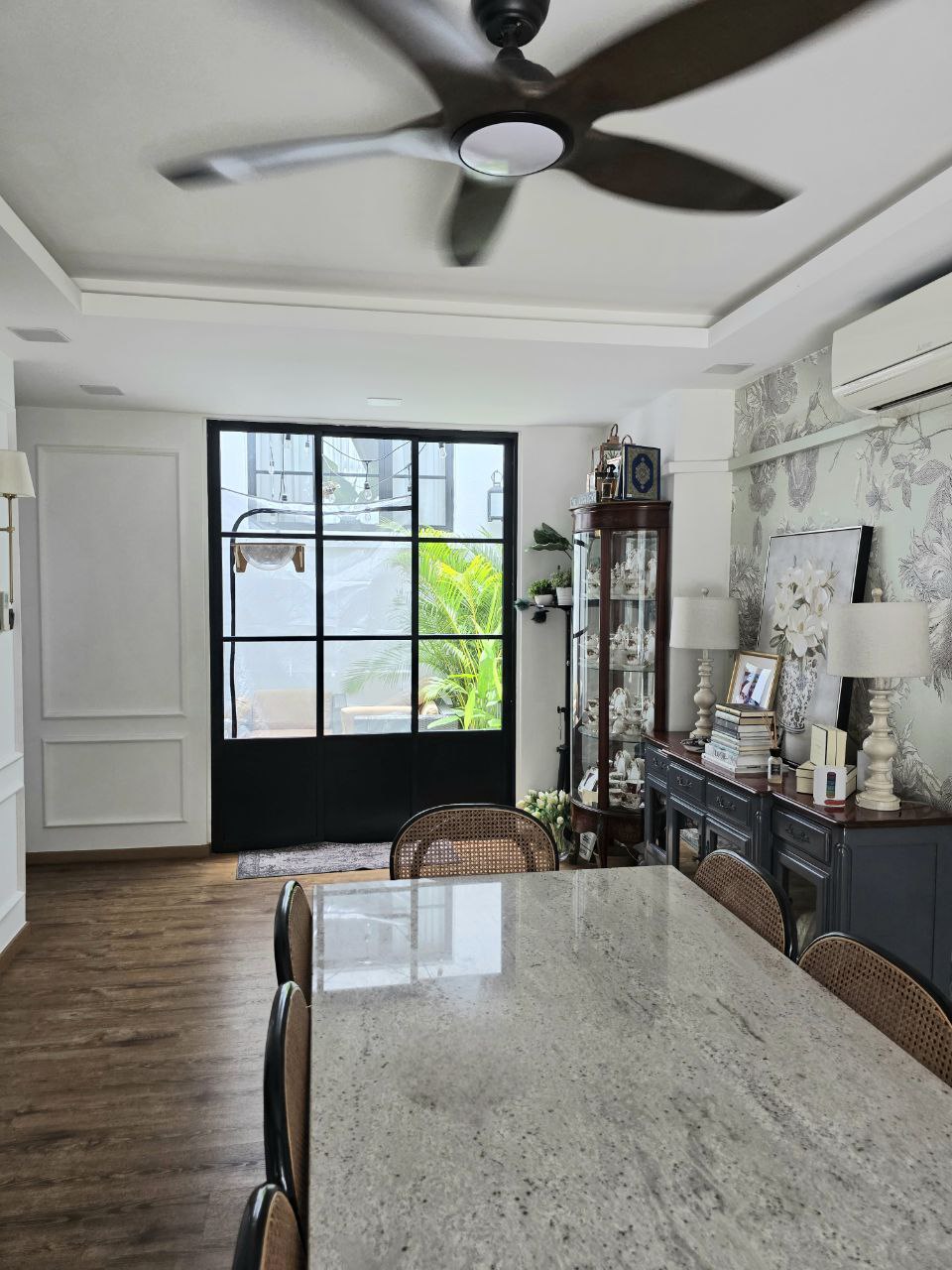Loyang Rise 4-storey landed house living room renovation